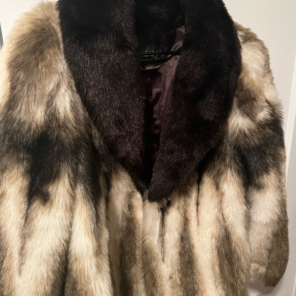 Insane vintage FAUX fur coat ✨ - Picture 3 of 6